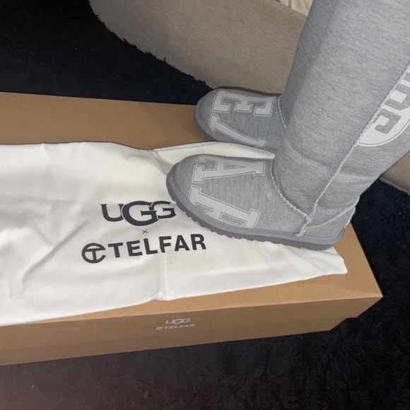 Telfar Ugg boots light grey - Picture 6 of 9